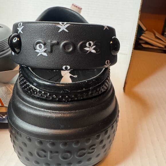 CROCS Wednesday  Clog - Picture 10 of 11